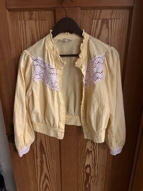 Cropped Yellow Lace-Trim Button Up Blouse -  Lightweight Layer